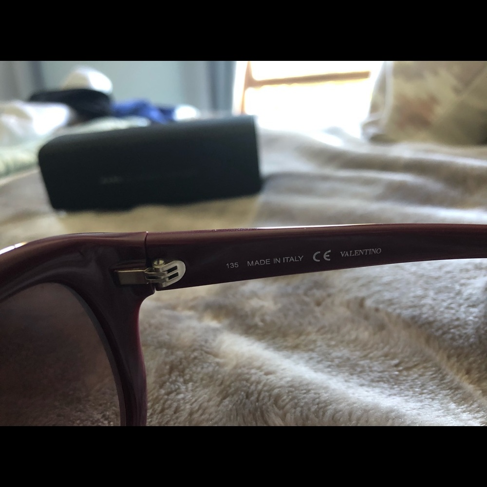 NWOT Valentino Maroon 663S Round Sunglasses - Picture 6 of 7